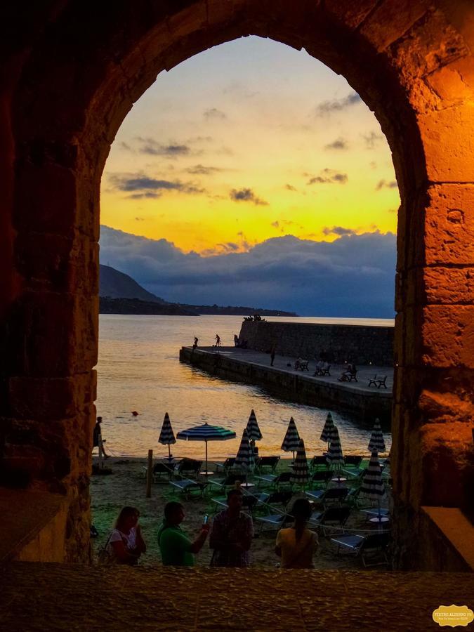 Balcone Sulla Spiaggia Cefalu Exterior photo